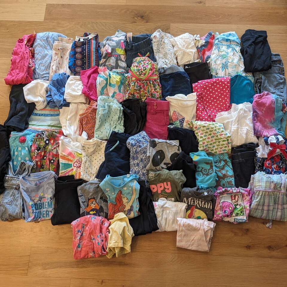 HUGE LOT Spring & Summer Girl Clothes - size 6