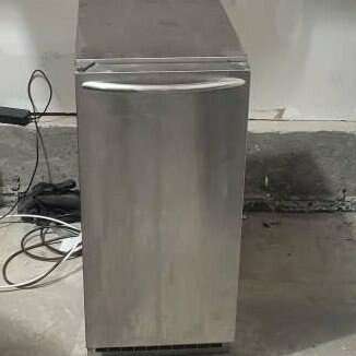 IceOMatic undercounter pebble / nu… Appliances