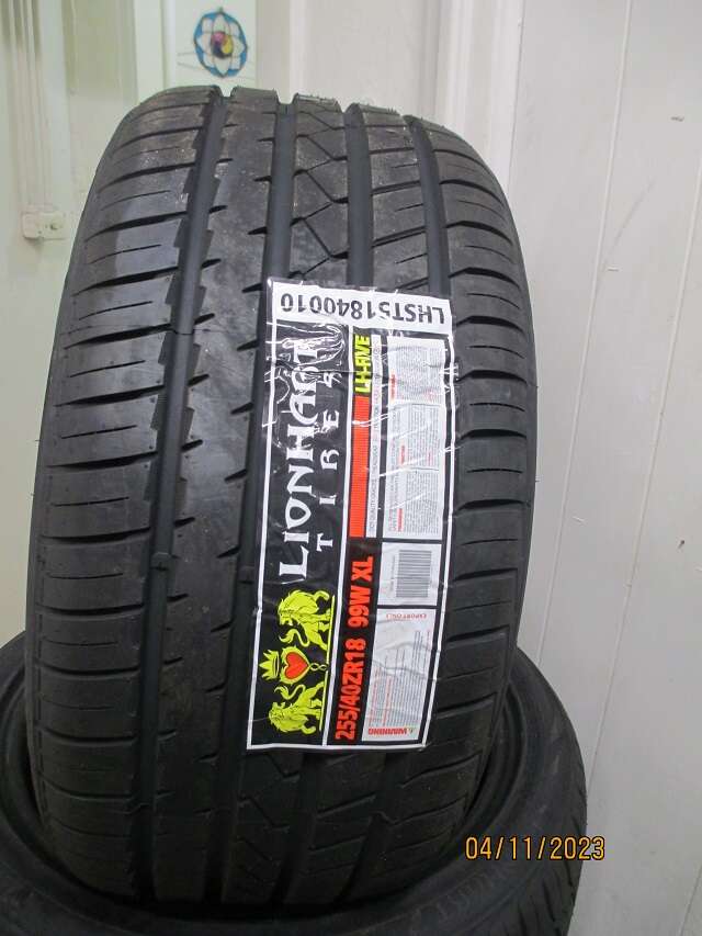NEW SET OF P 255/40R18 LIONHART LH FIVE
