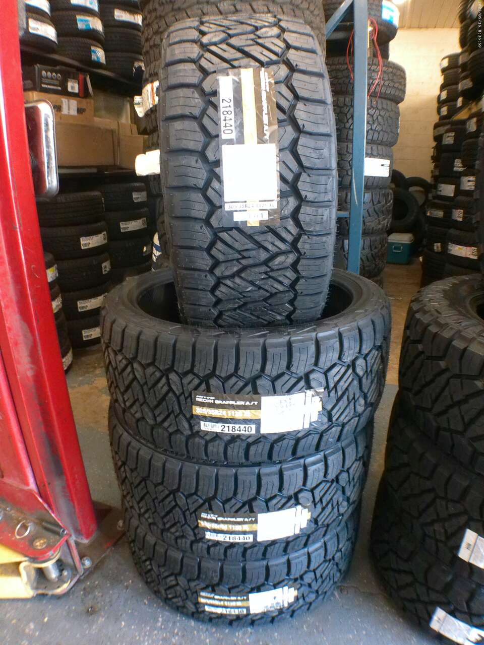 P305/35R24XL NITTO RECON GRAPPLER A/T.