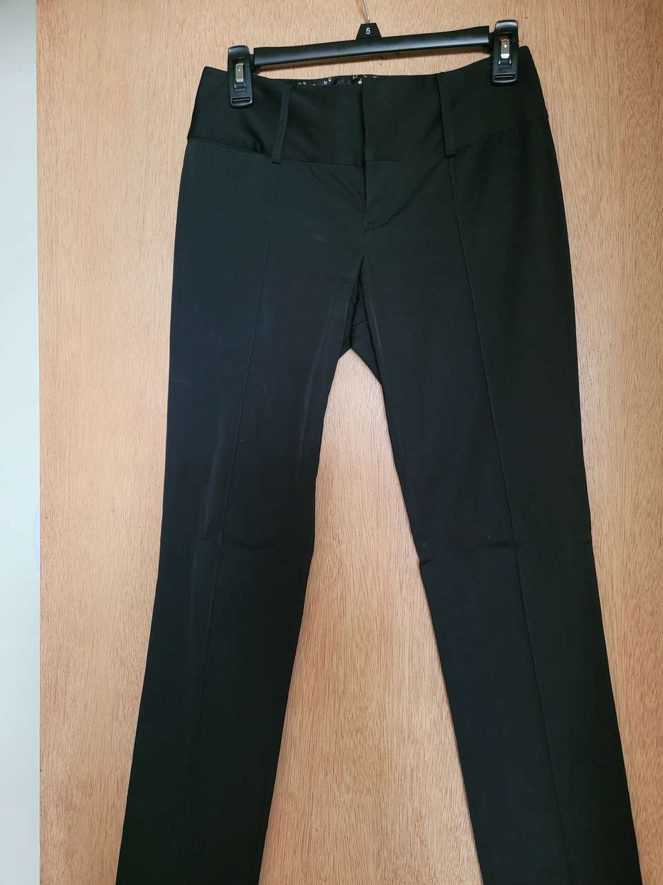 BRAND NEW GUESS DRESS PANTS SIZE 24