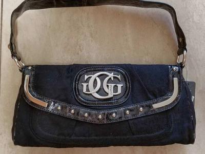 BRAND NEW GUESS BRAND PURSE