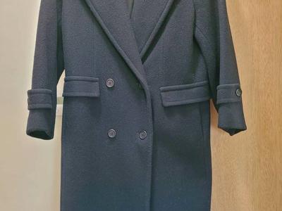 NEW WOOL COAT SIZE 2
