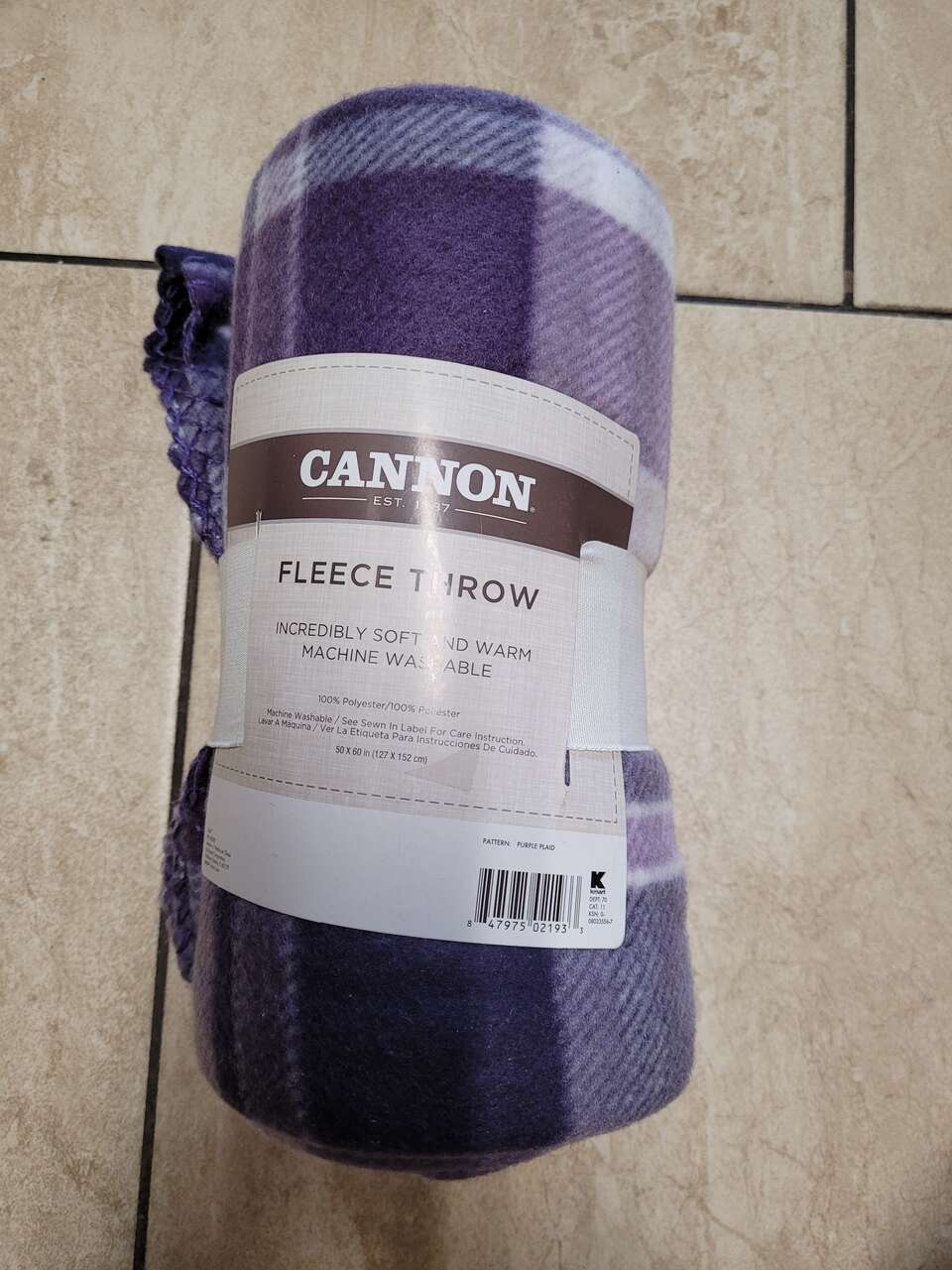 BRAND NEW FLEECE THROW