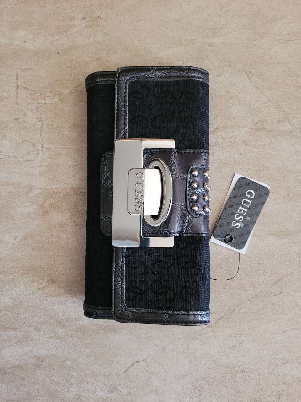 BRAND NEW GUESS WALLET CLUTCH