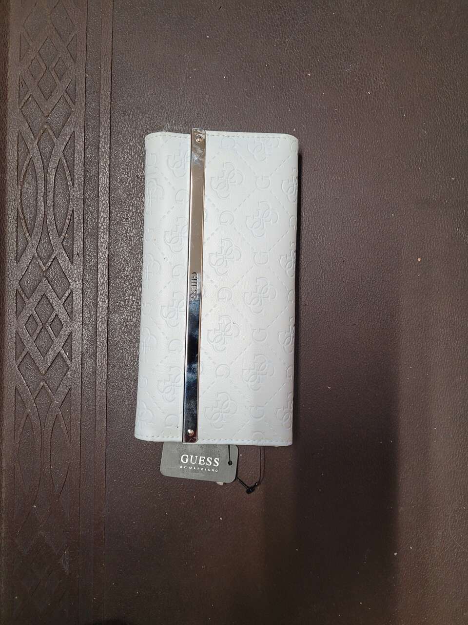 BRAND NEW GUESS CLUTCH WALLET