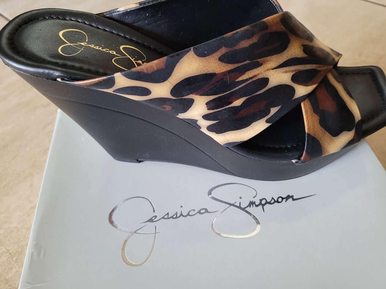BRAND NEW JESSICA SIMPSON LEOPARD WEDGES SIZE 7.5