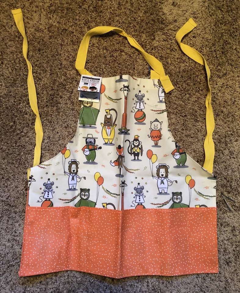 NEW Now-Designs Laminated Child’s Apron w Pockets