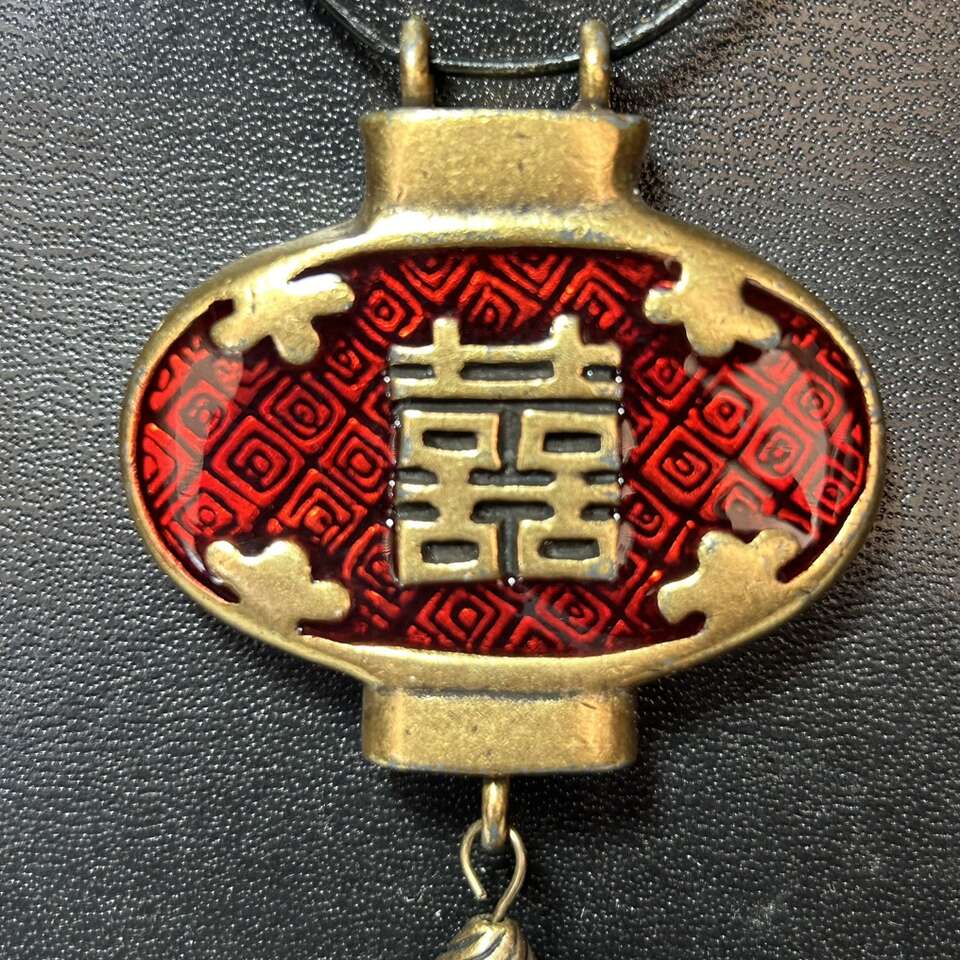 NOS 80’s Set Enamel Necklace & Matching Earrings