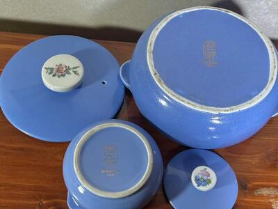 ANTIQUE HALL'S Kitchenware Casseroles Rose Parade