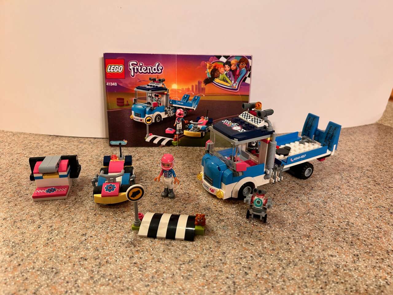 LEGO Friends 41348 - Service and Care Truck (100% Complete, Retired)