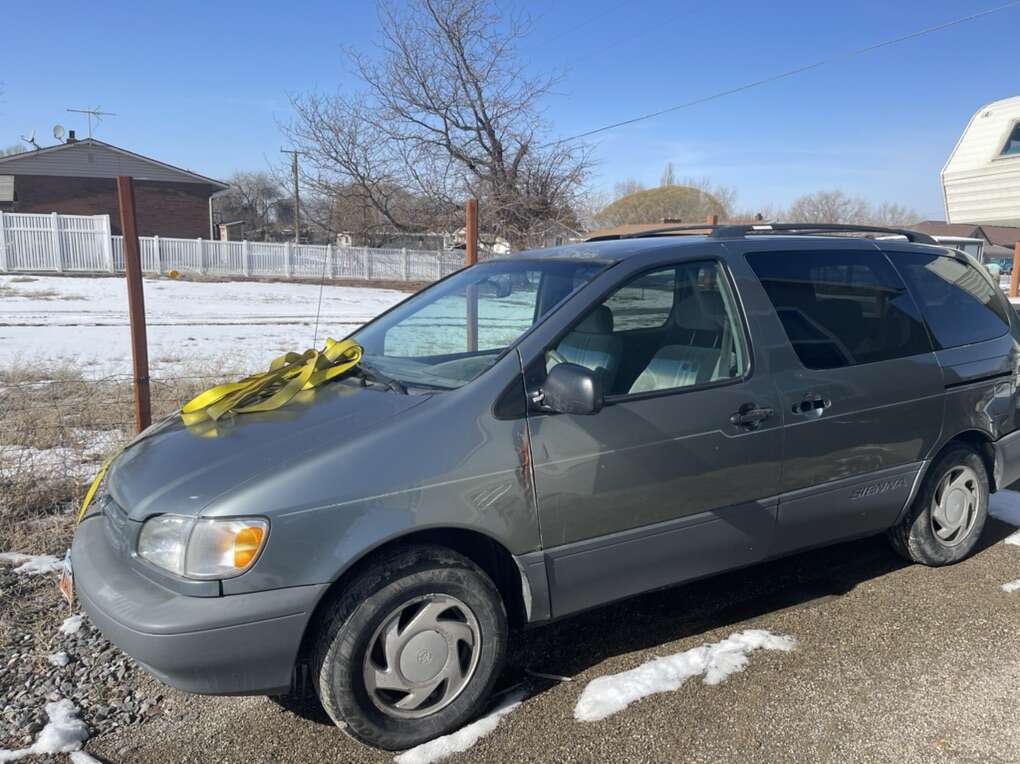 2000 Toyota Sienna