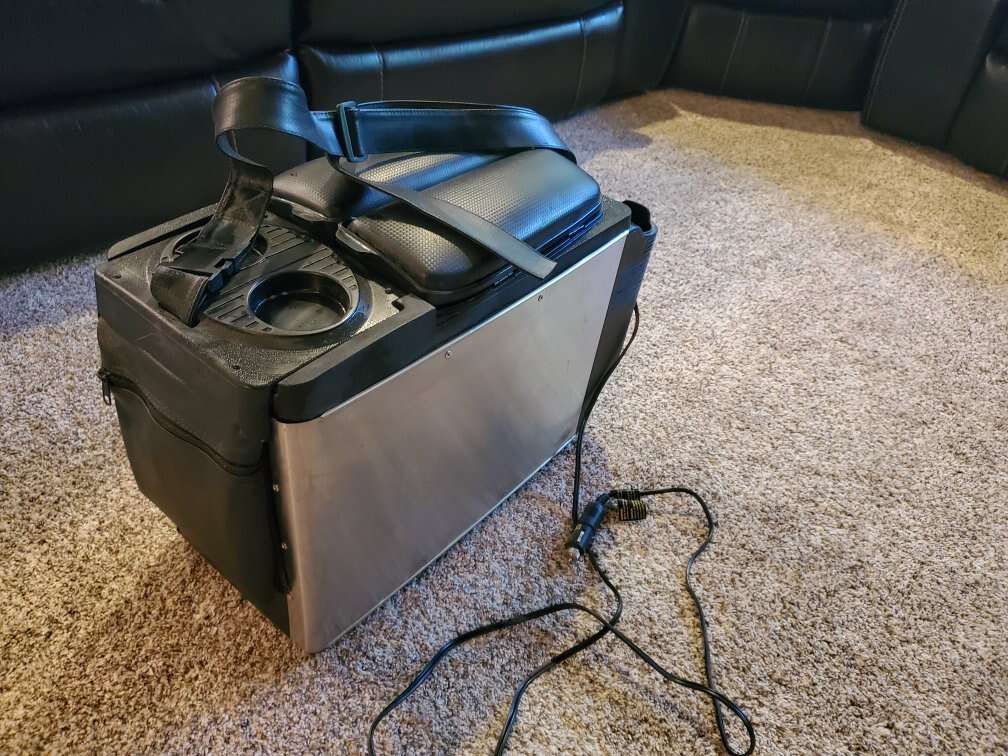 NEW XL power cooler (and food warmer)