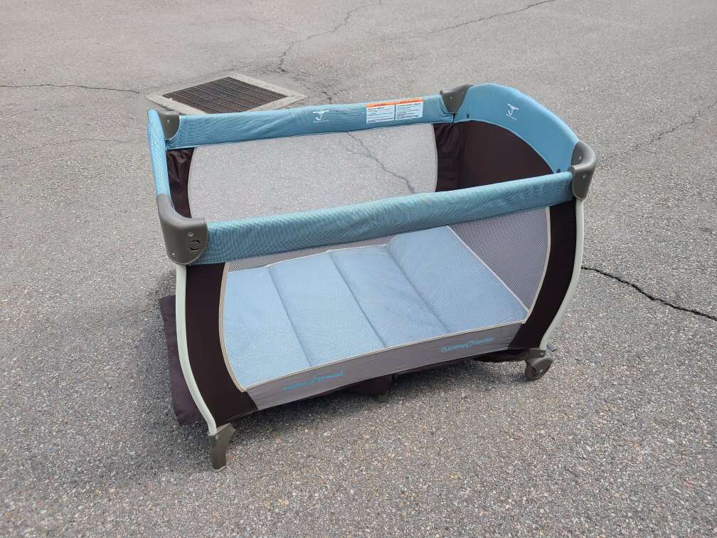 playpen with bassinet