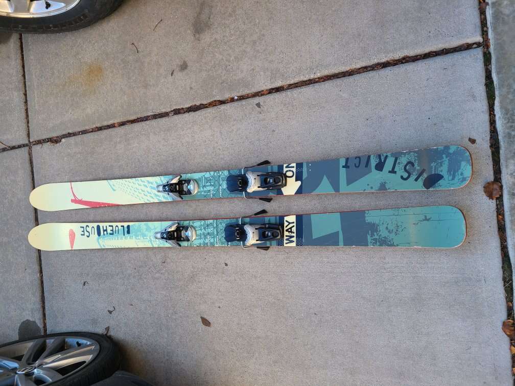 wide powder freeride skis