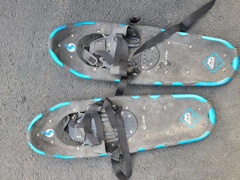 25 inch snowshoes (poles avail)