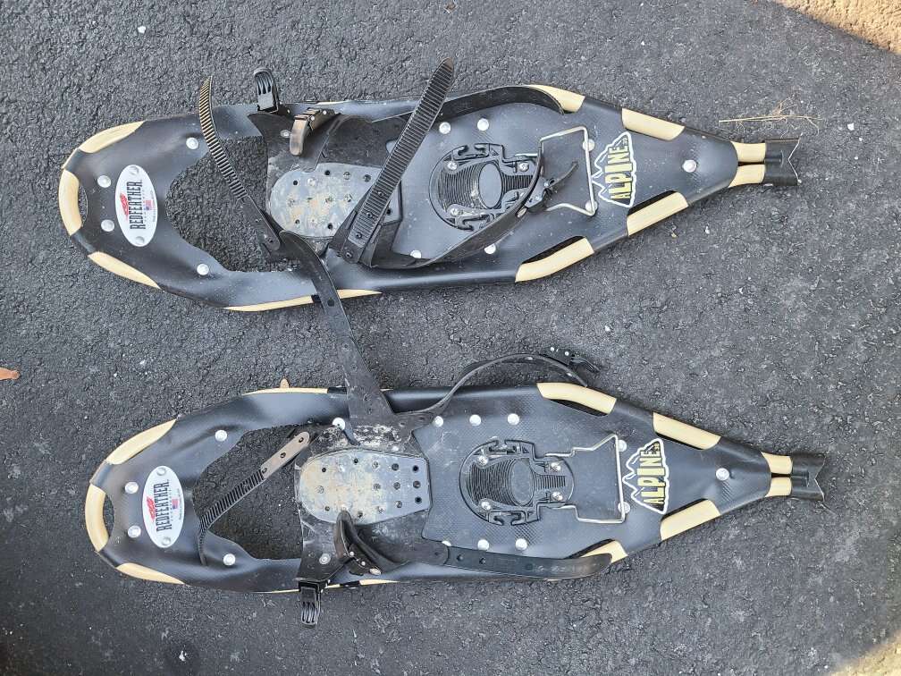 30 inch high end snowshoes with heel lift