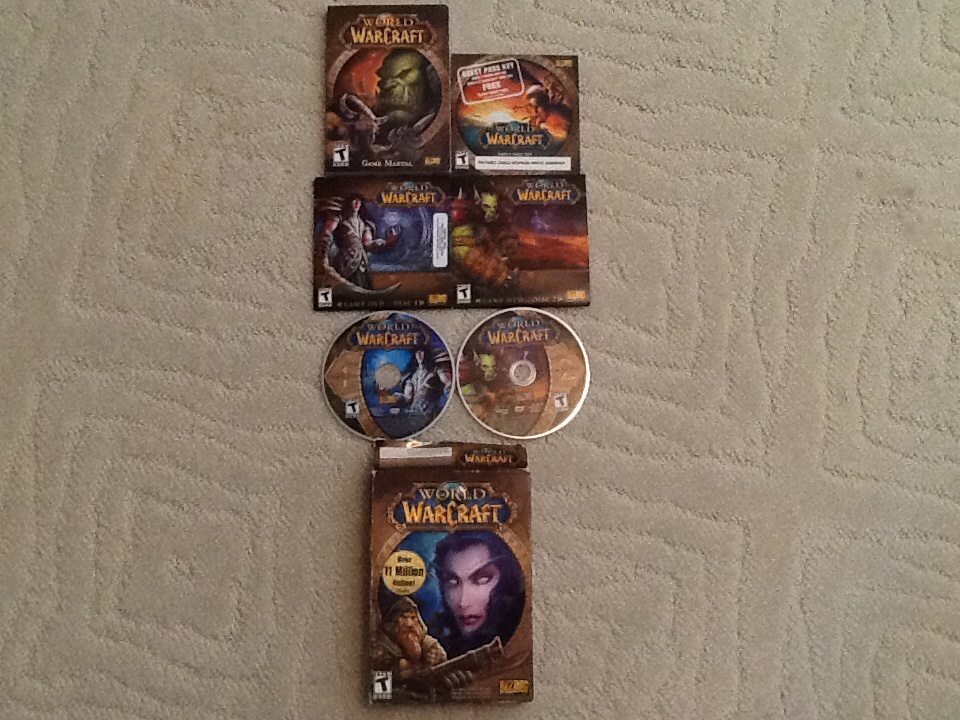 WORLD OF WARCRAFT 2 GAME DVD ROM SET *MAKE OFFER*