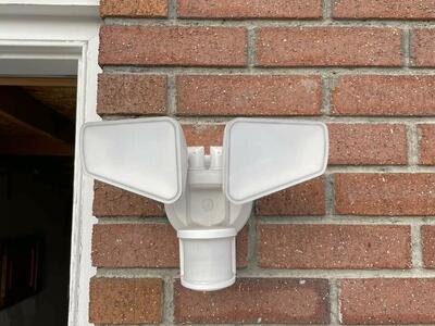 BUNKER HILL SECURITY 2150 Lumen Dual Head Hardwired LED Security Light