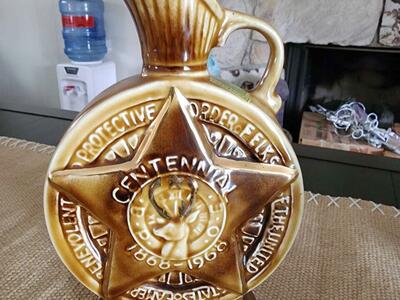 Old antique ceramic Jim Beam whiskey bott8