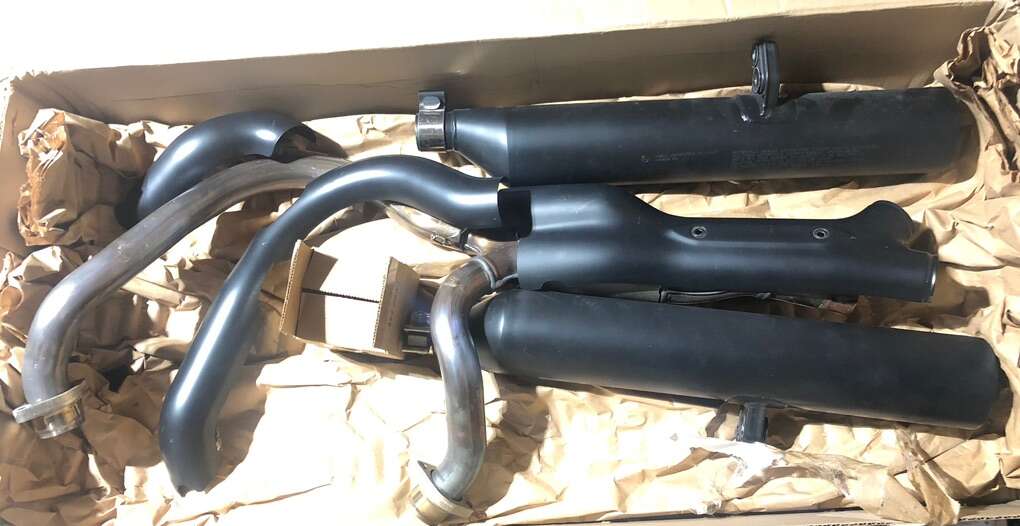 Indian Chief Dark Horse 2022 Exhaust System