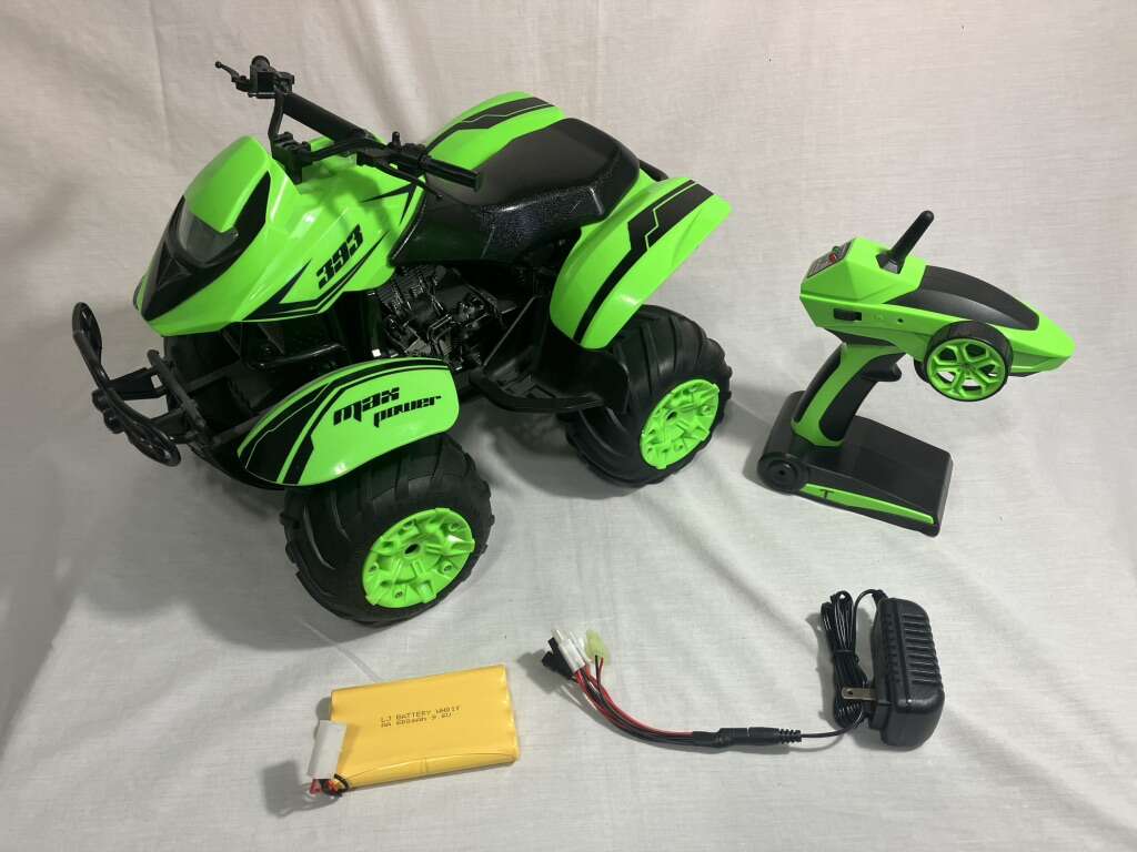 Remote Control 4-Wheeler, 4x4, Complete, Superb