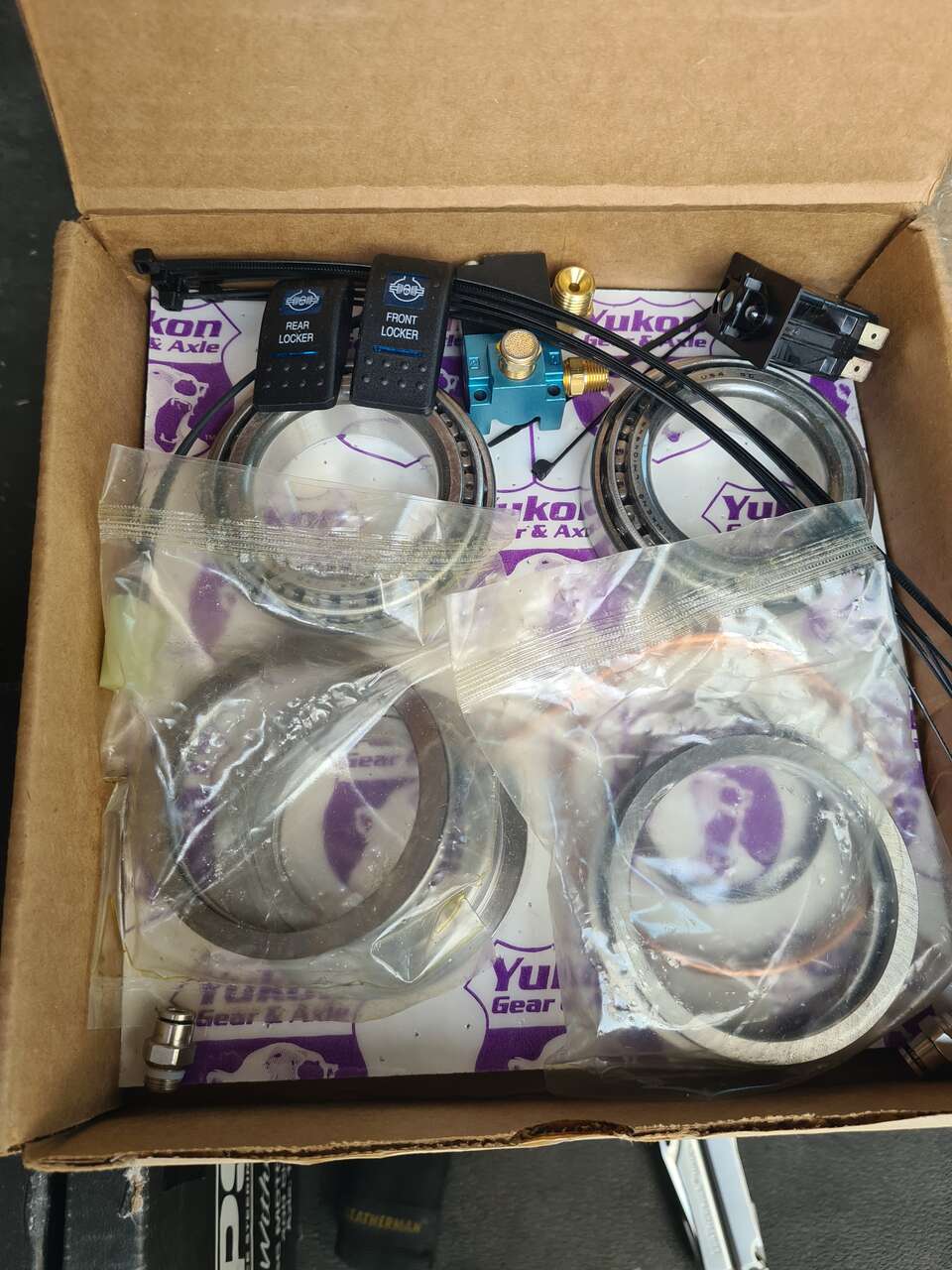 Yukon ZIP air locker Dana 44 axles 3.73-down gearing