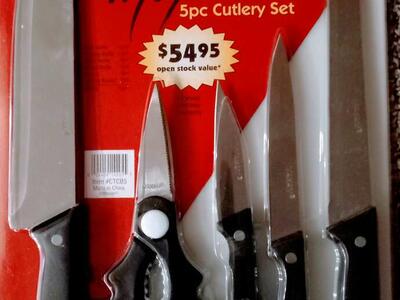New Knives Scissors Set