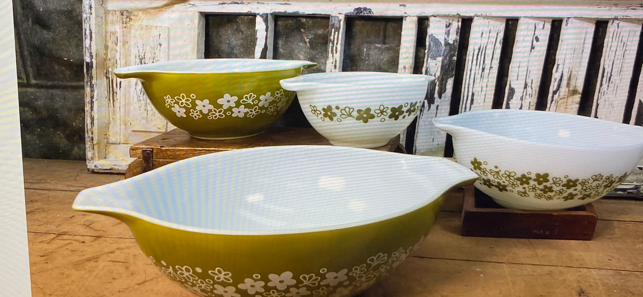 Vintage PYREX Nesting Bowls