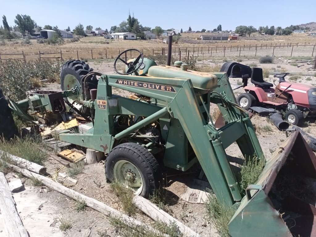 oliver tractor (diesel)