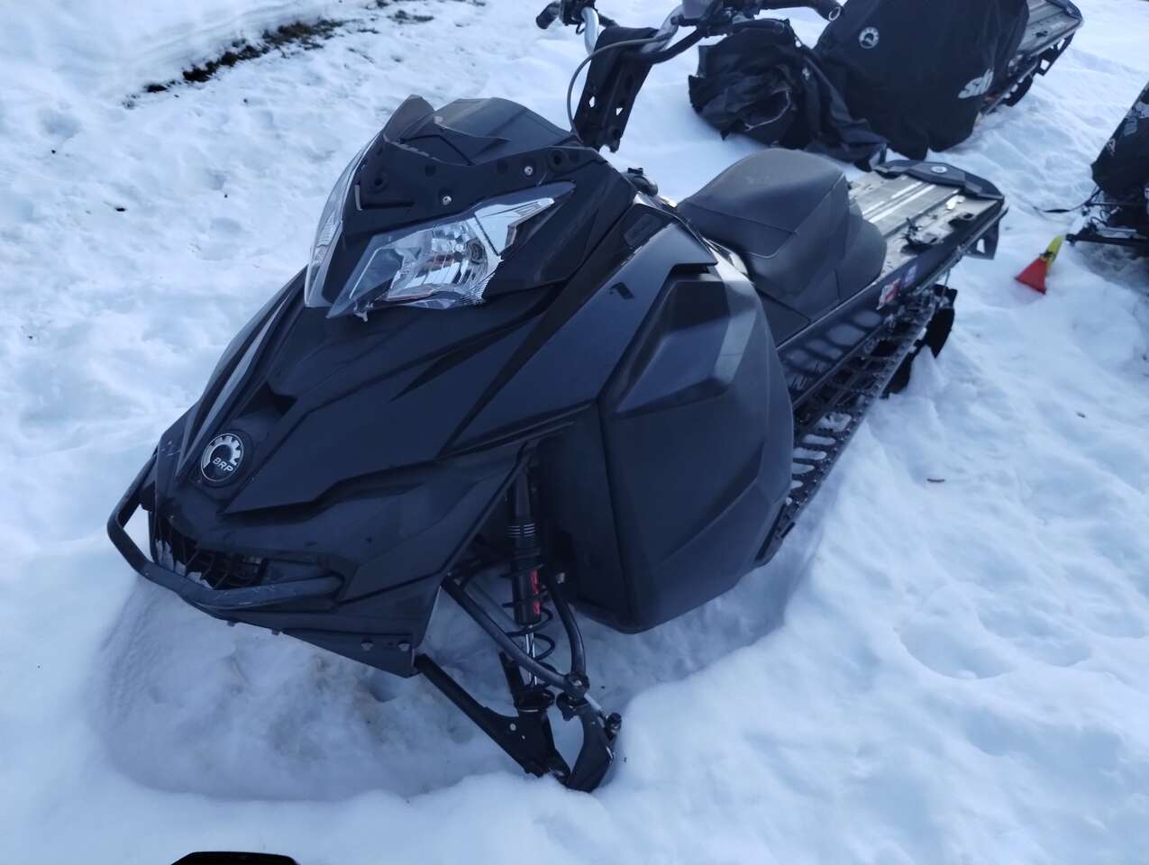 2013 Skidoo Summit X, 800etec x 154" track, XM Partout