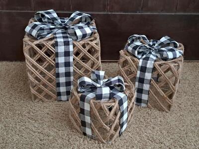 Brand New Christmas Decor