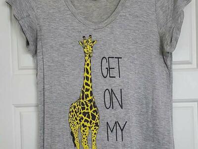Giraffe shirt