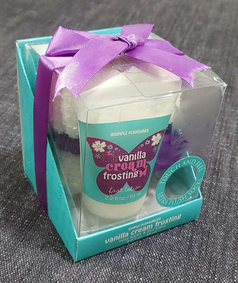 Foot socks/lotion gift set