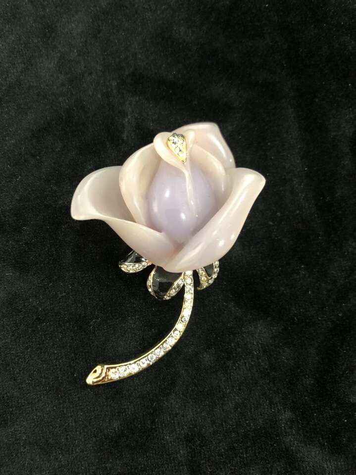 NIB Kenneth Jay Lane Lavender Rose Pin