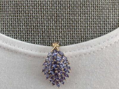 10 K Gold And Tanzanite Pendant