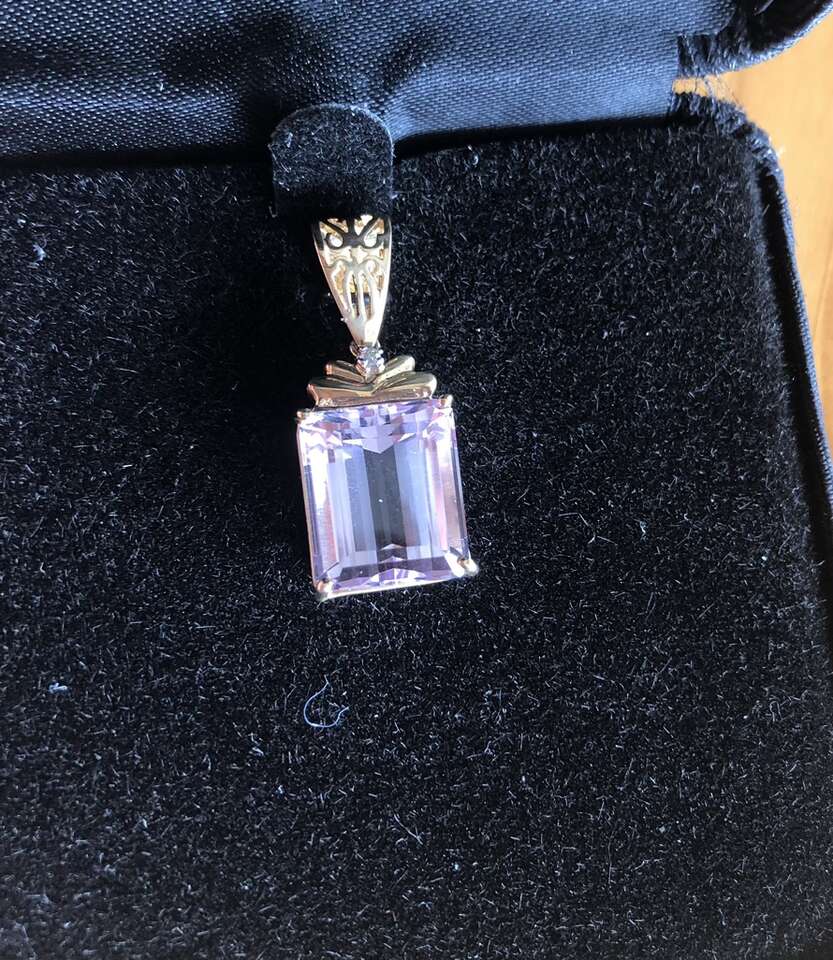 10K Rose De France Amethyst Pendant