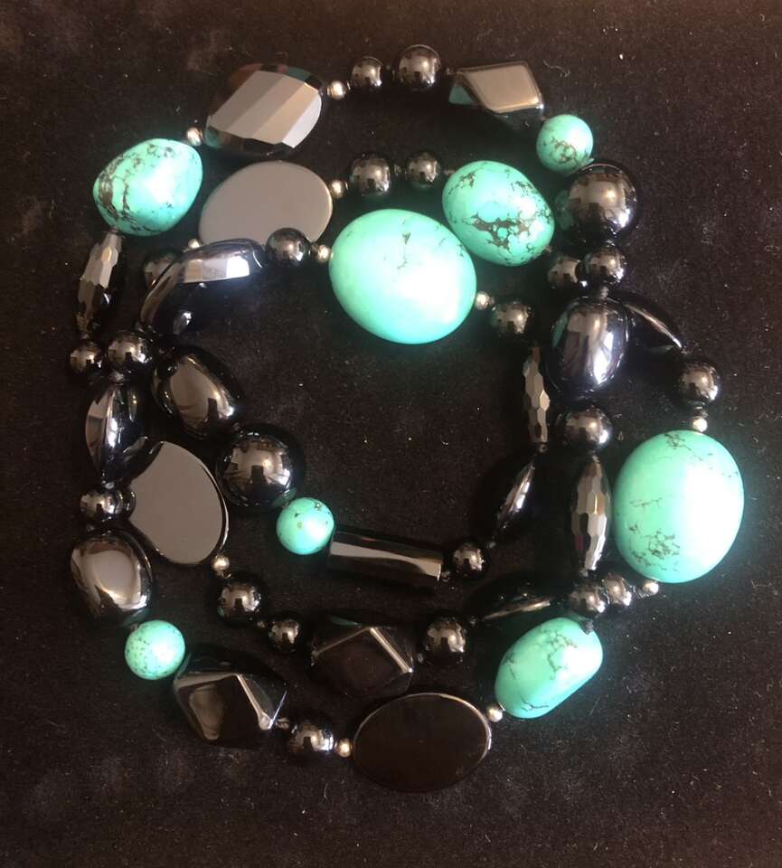 32 Inch Turquoise And Onyx Necklace