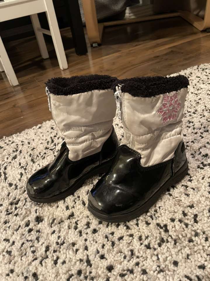 Totes Size 10 Snow Boots