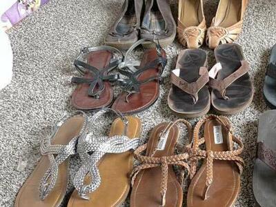Sandals / Flats Sizes 7-8
