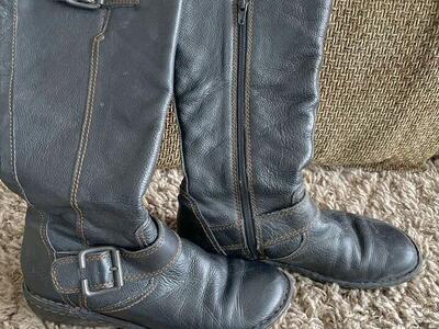 Black Boot Size 7.5