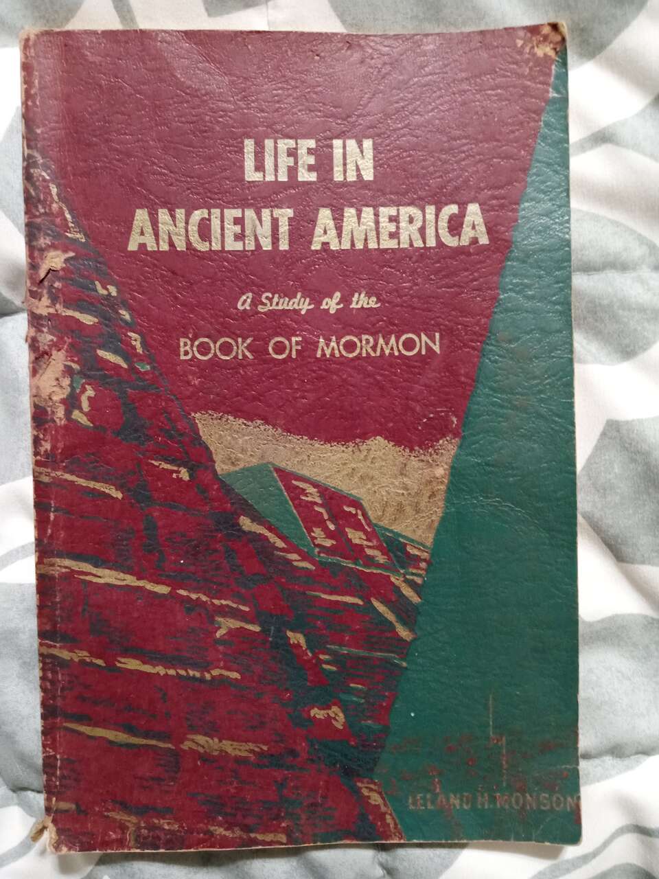 Vintage study of the book of Mormon book