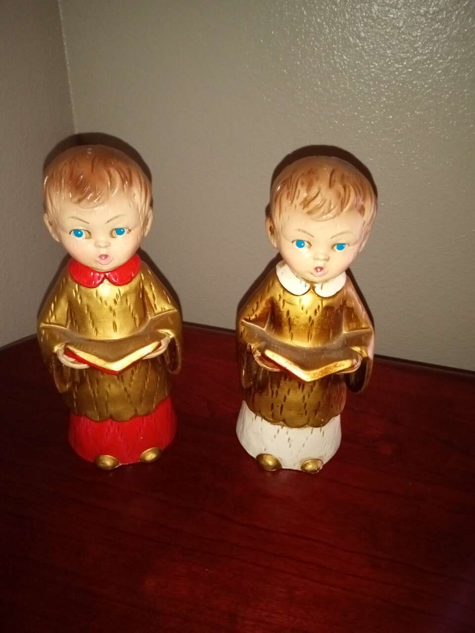 Vintage  Christmas carolers Blue eyed choir boys figurines