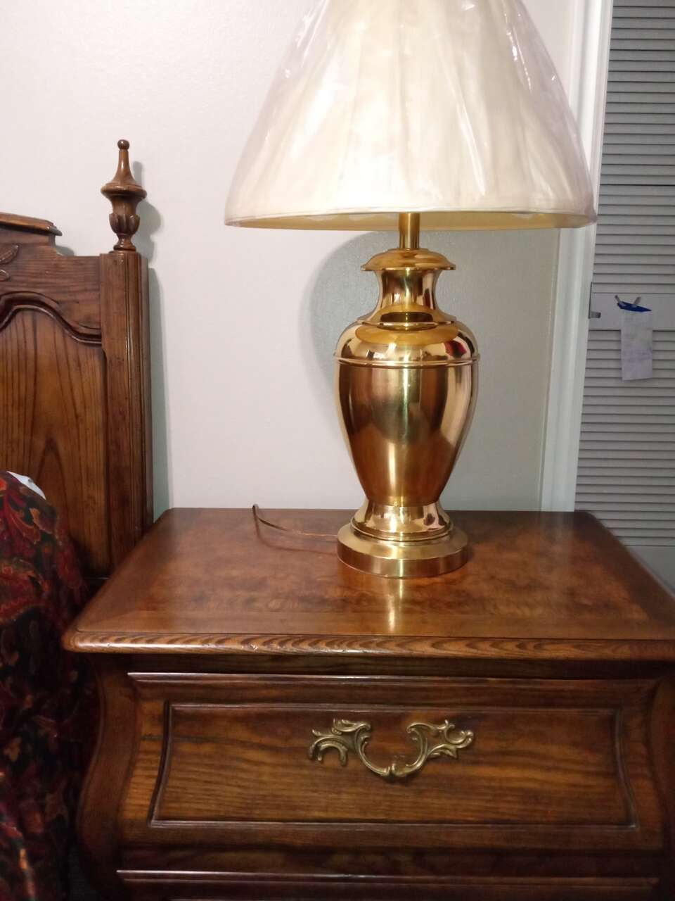 Vintage Pair of imperial lighting inc. brass lamps