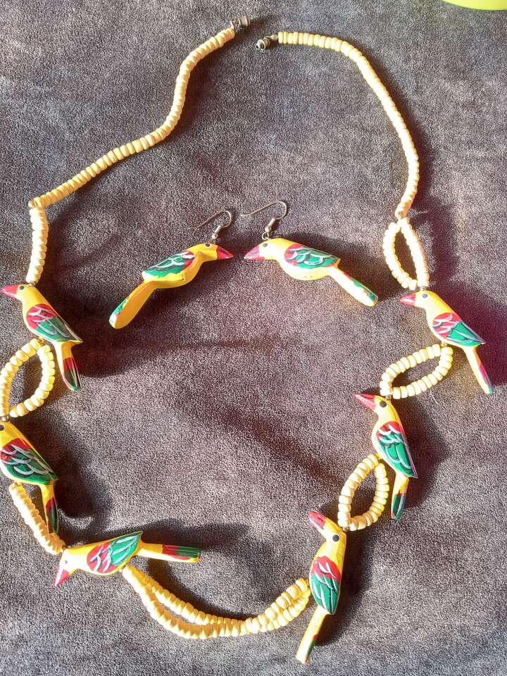 Wooden painted parrots necklace and earrings
