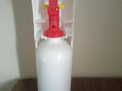 Kiddie BC Fire extinguisher with mounting bracket