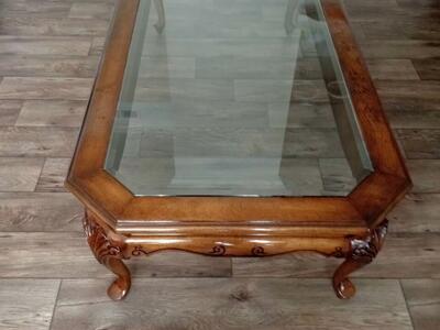 Drexel heritage Solid carved wood coffee table and end table dovetail drawer beveled glass octagon