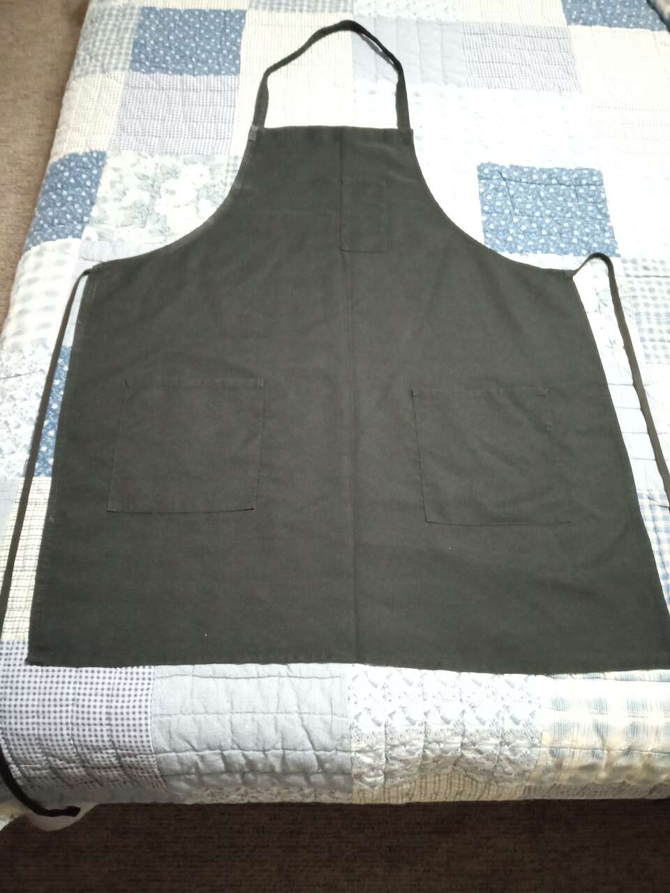 Black apron barbecue apron bib three pocket
