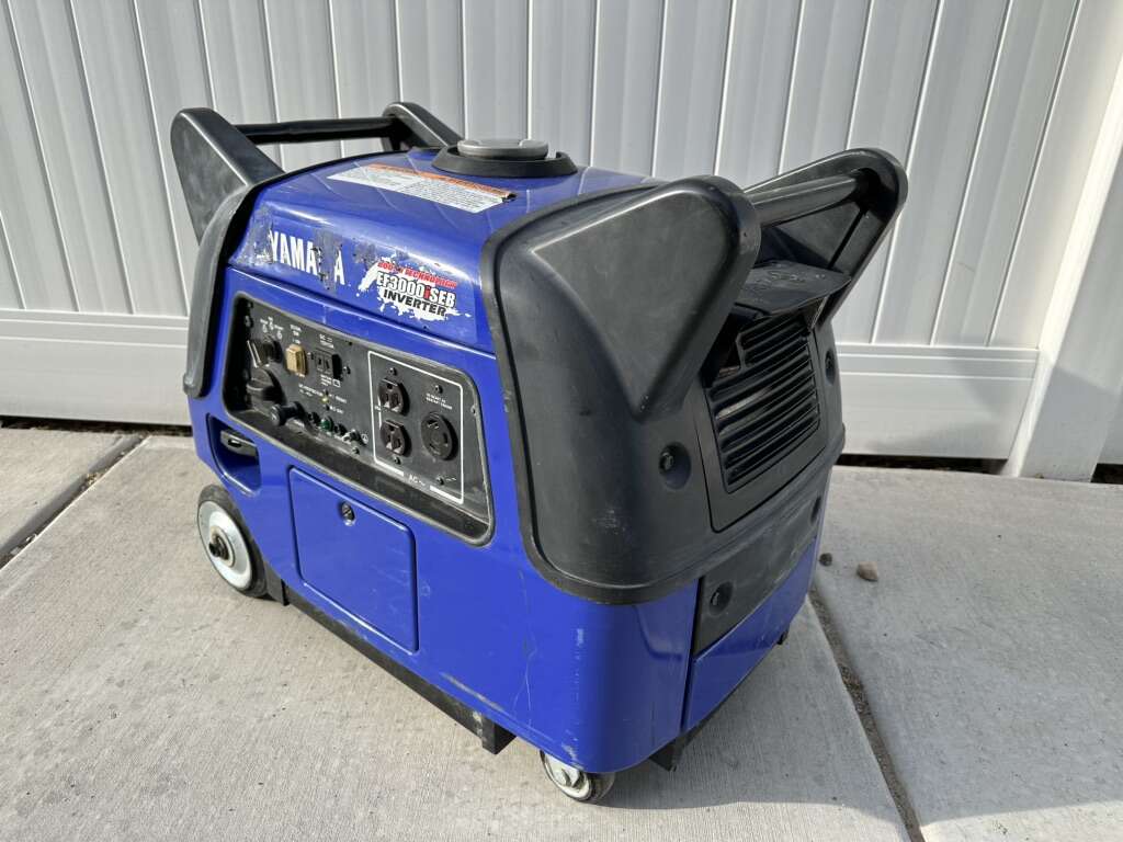 3000 Watt Yamaha Inverter Generator