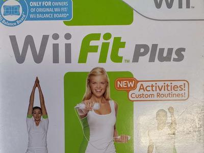 WII FIT PLUS (LIKE NEW)